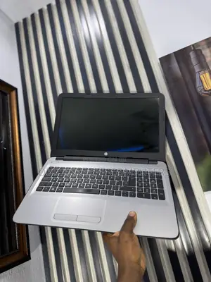 HP 15 Laptop: 8GB RAM, 256GB SSD, AMD A6