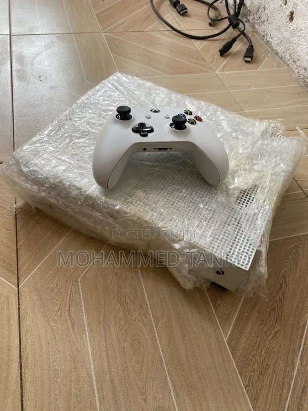 Xbox One S Console with 7 Games - 1