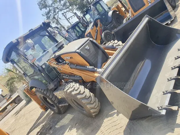 Brand New Case 770 Ex Pro 4x4 Backhoe Loader - 1