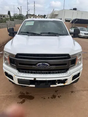 Ford B700 Bus 2018 White