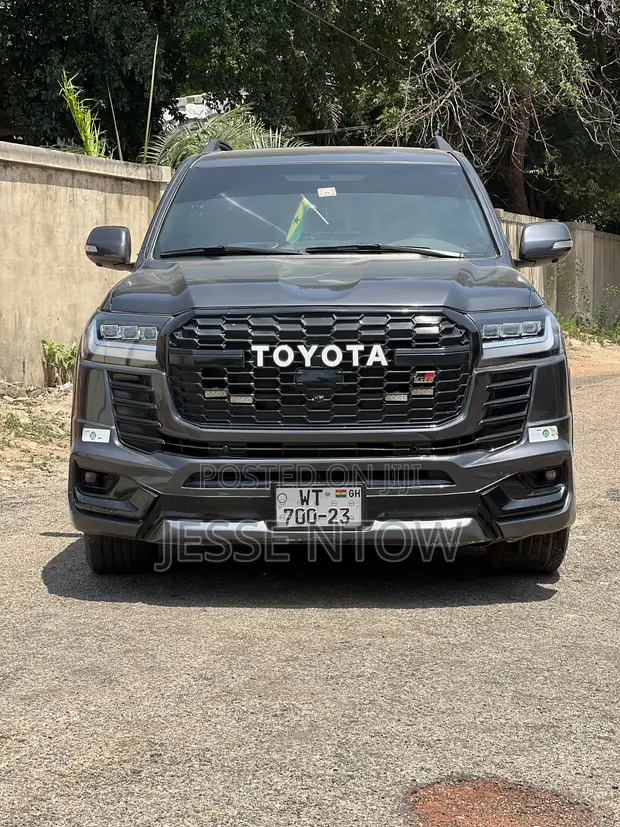 Toyota Land Cruiser 2012 Black - 1