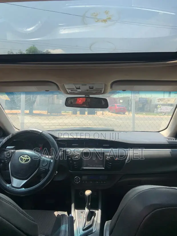 Toyota Corolla 2014 Black - 1