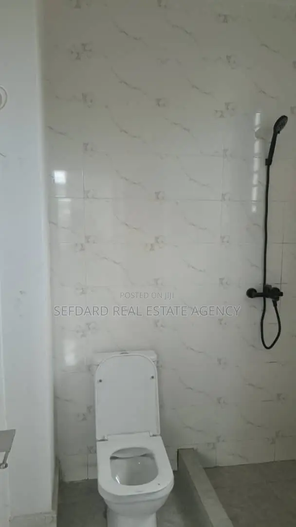 5 Bedroom House for Rent in Sefdard Properties, Kwabenya - 1