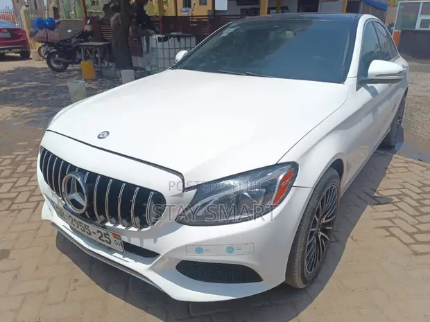 Mercedes-Benz C300 2017 White - 1