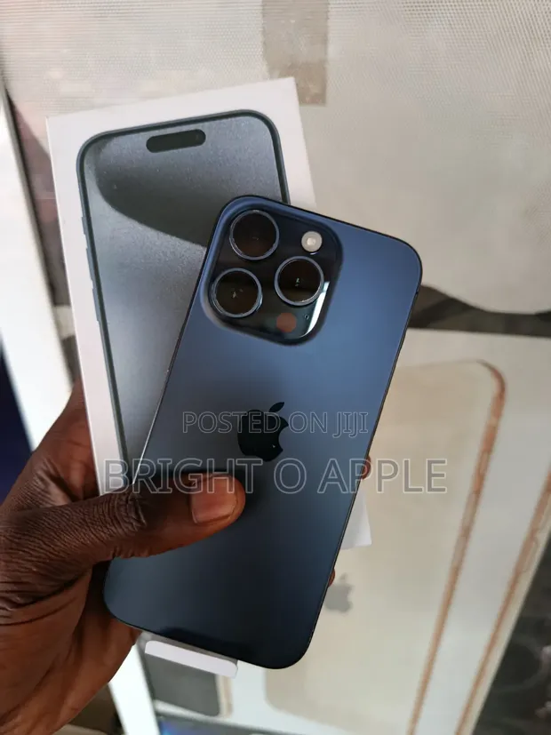 New Apple iPhone 15 Pro 128GB Black - 1