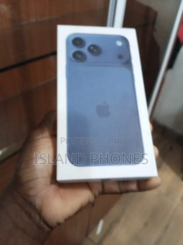 New Apple iPhone XR 128GB Blue - 1