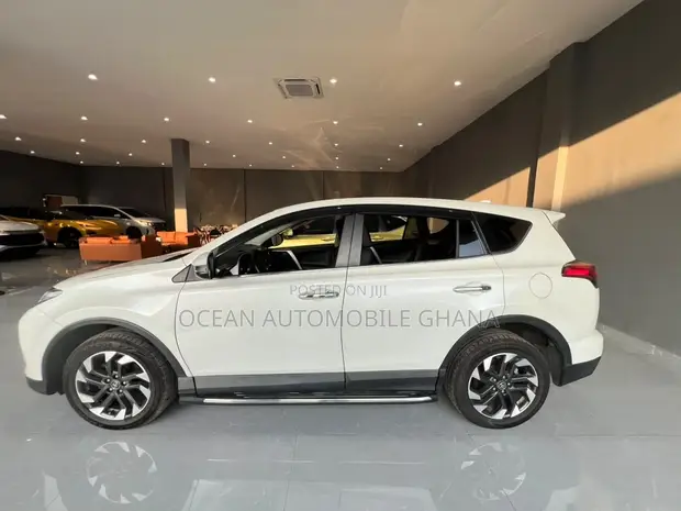 Toyota RAV4 2018 White - 1