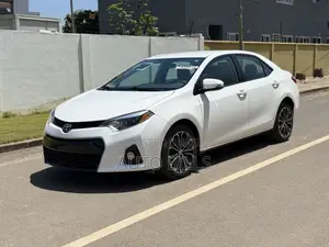 2016 Toyota Corolla LE Sedan