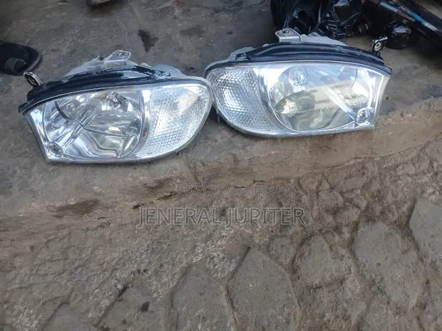 Kia Spectra 2001-2002 Headlight Pair - 1