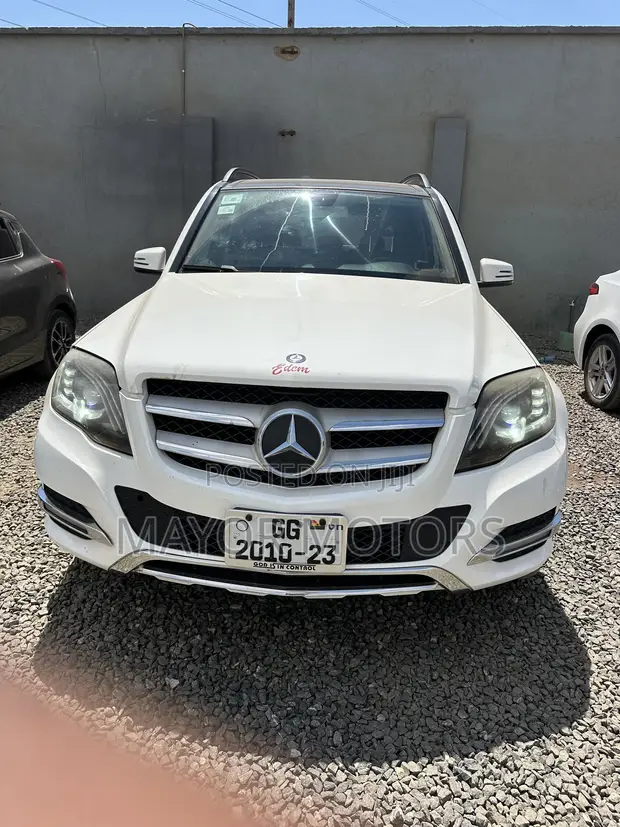 2015 Mercedes-Benz GLK 350 4MATIC SUV - 1