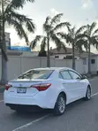 Toyota Corolla 2016 White - 2