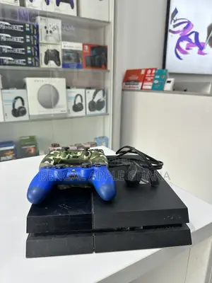 PlayStation 4 Standard Console