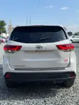 2019 Toyota Highlander LE - 3