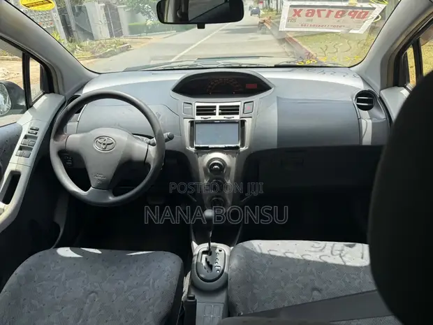 Toyota Vitz 2010 Black - 1