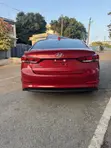 Hyundai Elantra 2018 Red - 4