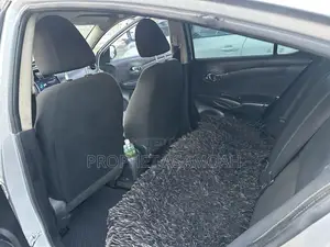 Nissan Versa 1.6 SL 2016 Silver