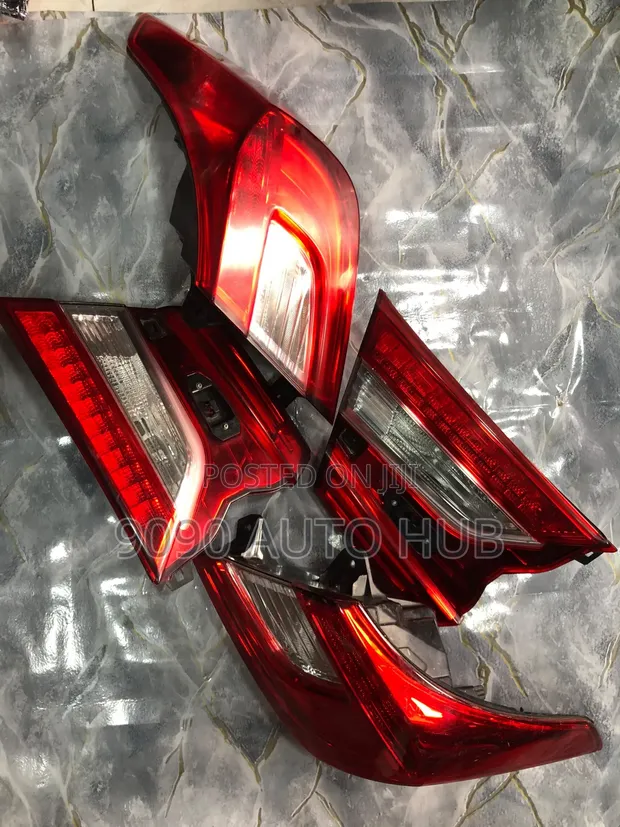 Honda Accord 2018-2022 Taillight Set - Foreign Used - 1