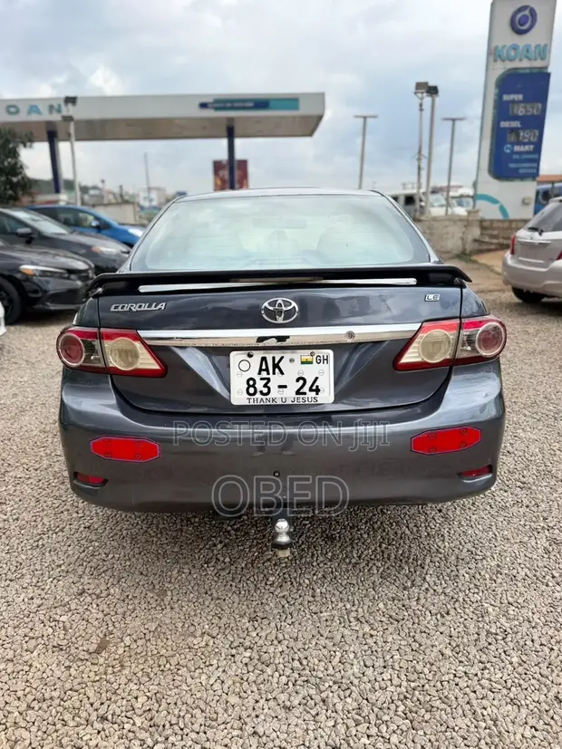 Toyota Corolla 2013 Gray - 1