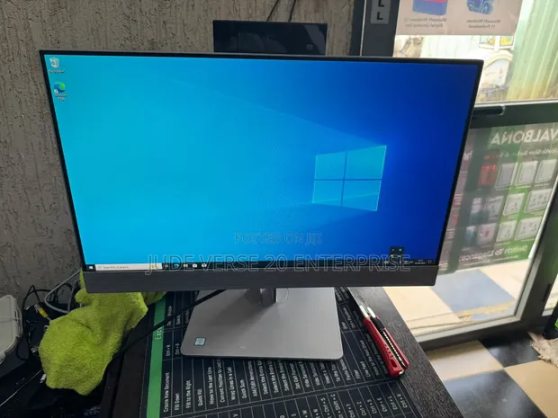 HP EliteOne 800 G3 All-in-One Desktop - 1