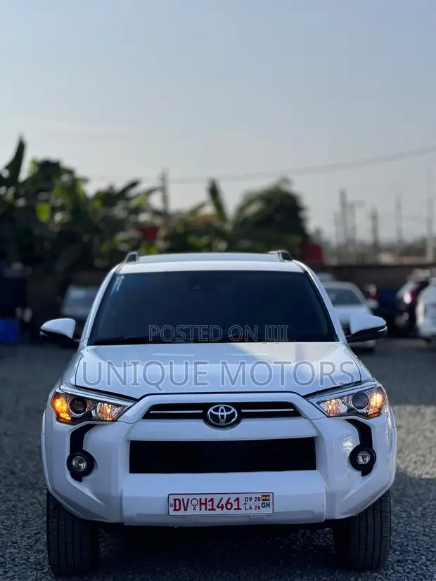 2021 Toyota 4Runner SR5 Premium White - 1