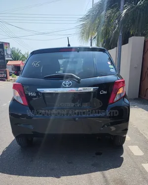 Toyota Vitz 1.3 FWD 5dr 2013 Black