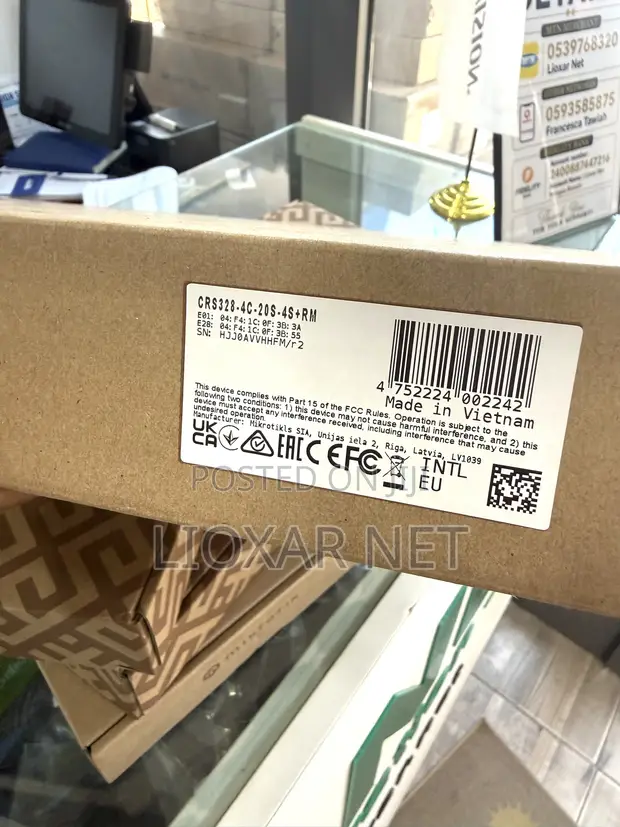 MikroTik CRS328-4C-20S-4S+RM Smart Switch - 1