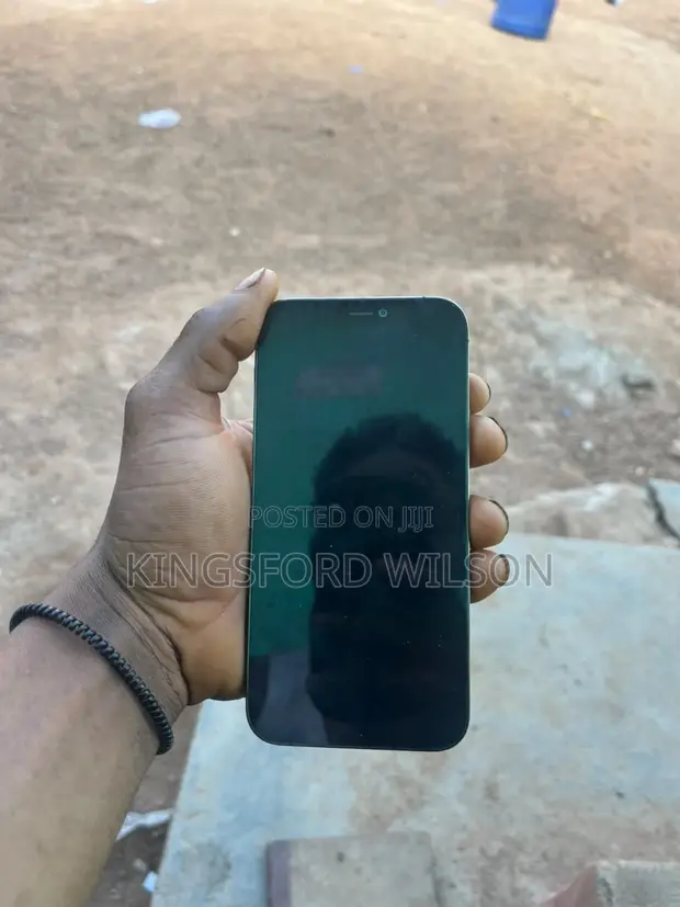Apple iPhone 12 Pro 128GB Black - 1
