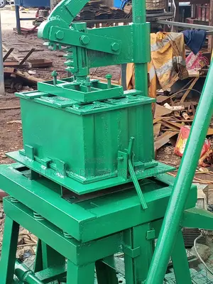 Quality & Efficient Concrete Block Machines
