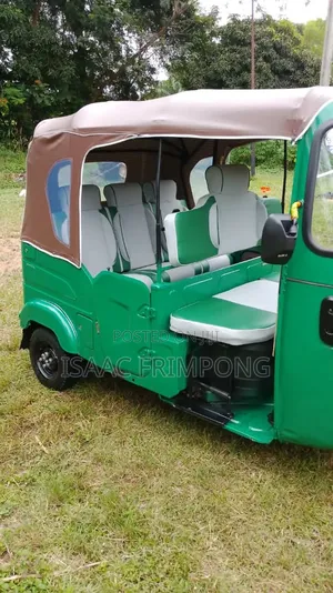 Bajaj RE Three-Wheeler - 2025