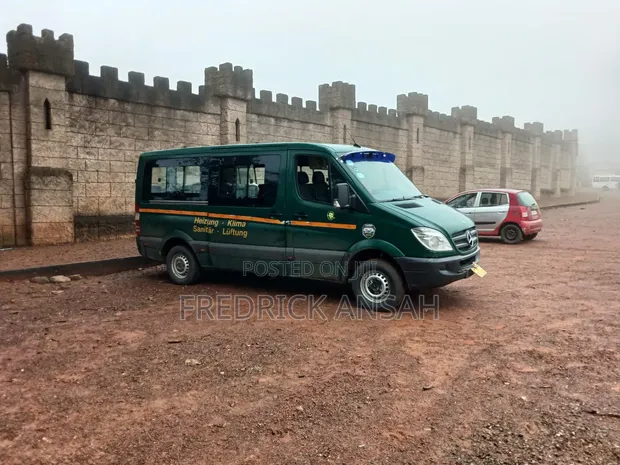 Mercedes-Benz Sprinter 2012 - Green - 1