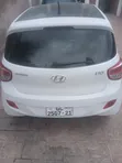 Hyundai i10 2011 White - 1