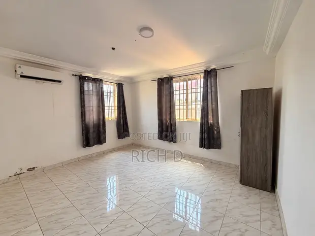 2 Bedroom Apartment for Rent in Community 25 - 1