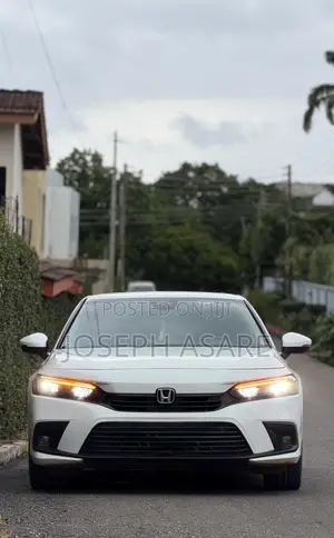 2023 Honda Civic Touring CVT - White