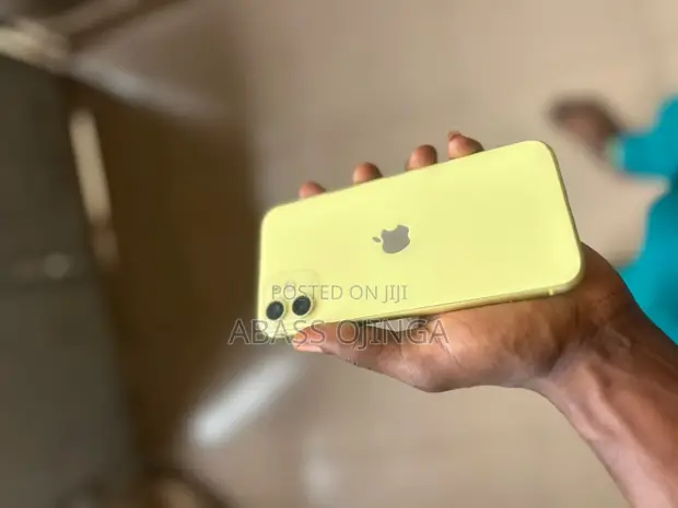 Apple iPhone 11 64GB Gold - 1