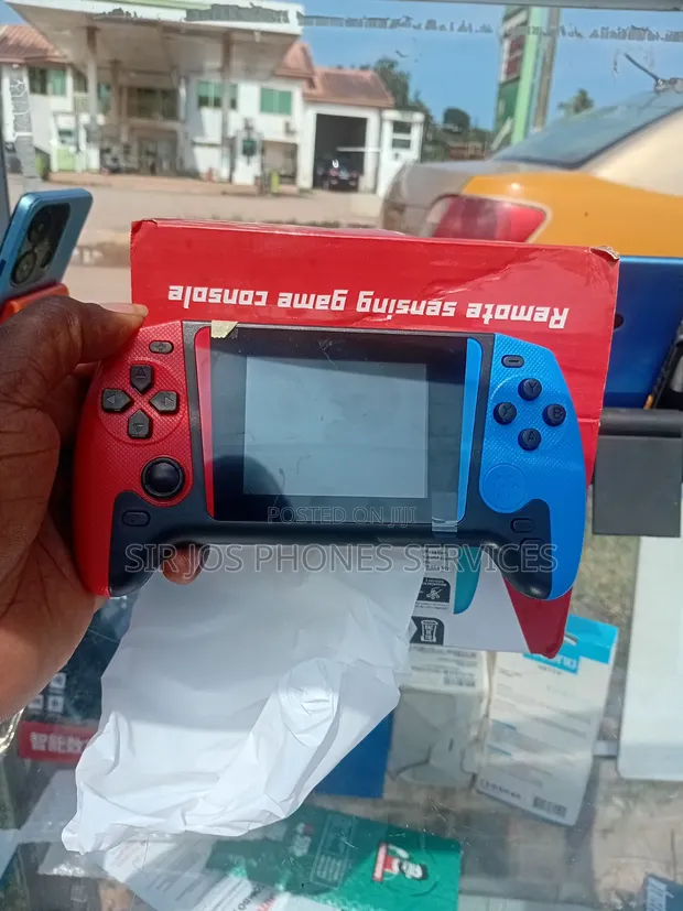 Retro Handheld Game Console - 500 Games - 1