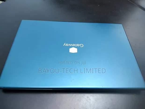 Gateway GWNR71517 Laptop: 8GB RAM, 512GB SSD, AMD Ryzen 7 - 1