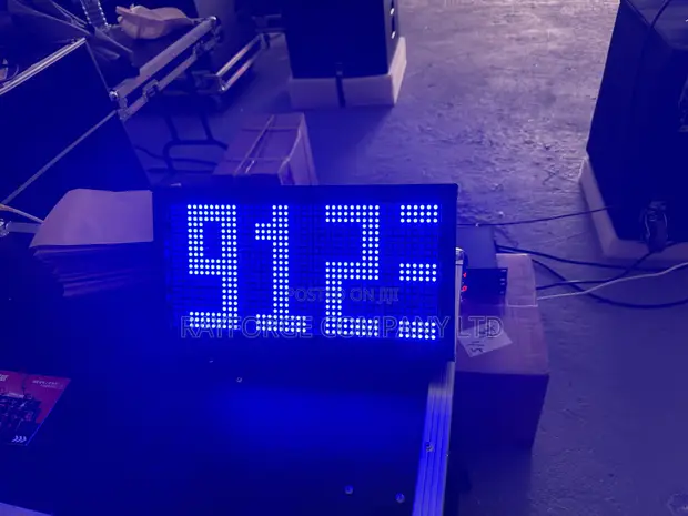 New Strobe 105 LED Stage Light - 1