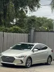 Hyundai Elantra 2017 Gold - 2