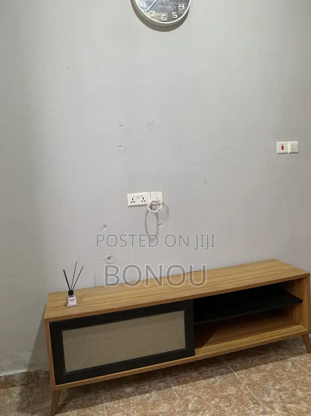 Wooden TV Stand - Melcom - 1