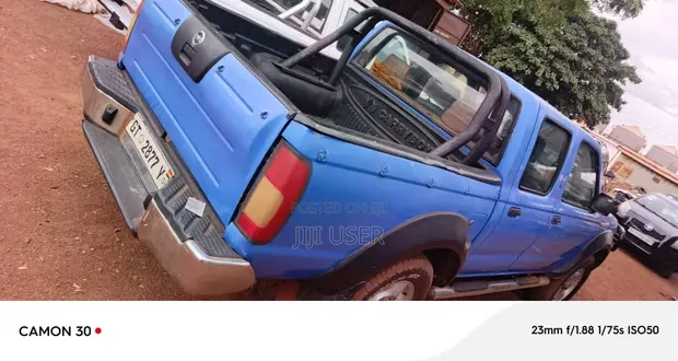 Nissan Hardbody 2007 Blue - 1