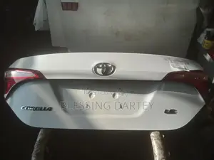 Toyota Corolla Boot (2017-2018)