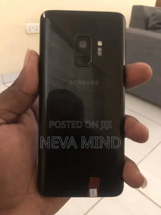 Samsung Galaxy S9 64GB Black - 1