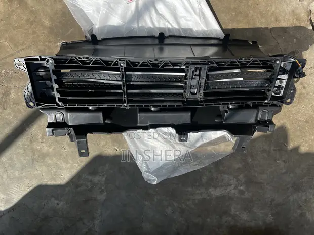 Honda CR-V Front Shutter Grill with Motor (2017-2022) - 1