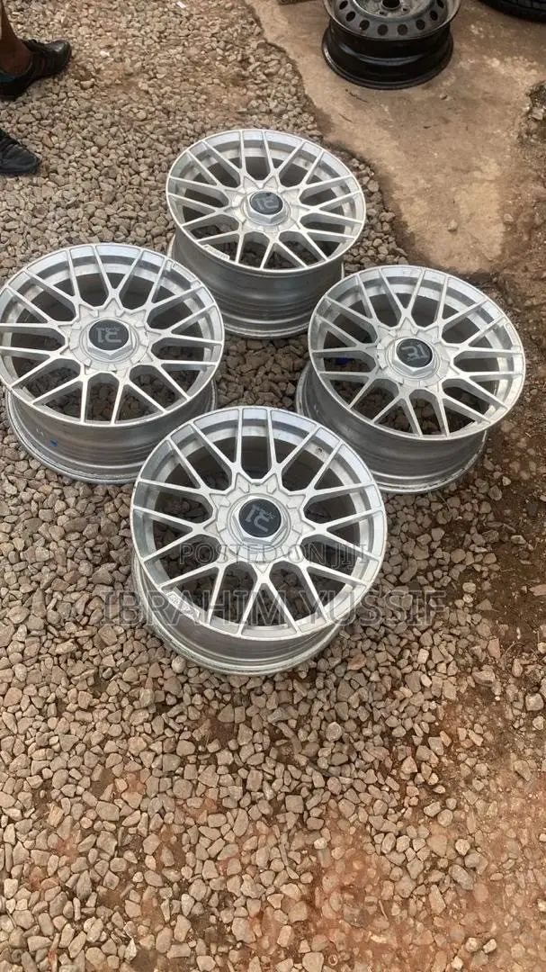 17-Inch Original Alloy Rims - Home Used - 1