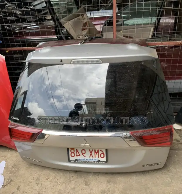 Mitsubishi Outlander Boot - 2016-2020 - 1
