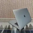 Apple MacBook Pro 2016 15" 16GB RAM 512GB SSD - 1