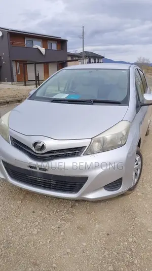 Toyota Vitz 2013 Gray