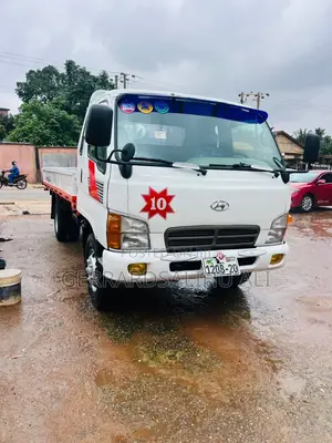 Hyundai Mighty Two Truck