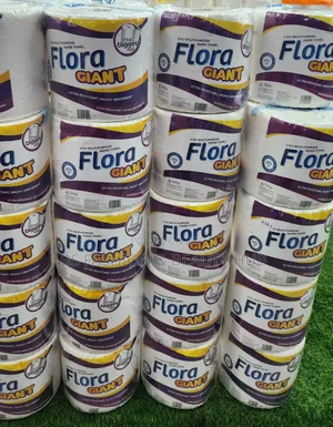 Flora Giant Tissue Rolls