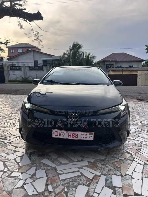 Toyota Corolla LE 2022 Black - 1